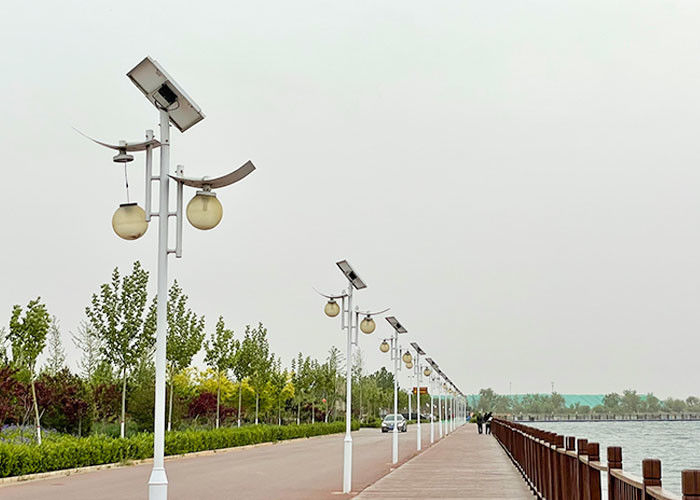 60W 100W 120W IP66 Solar Powered LED Street Lights 30AH For Highway / Sidewalk / Garden
